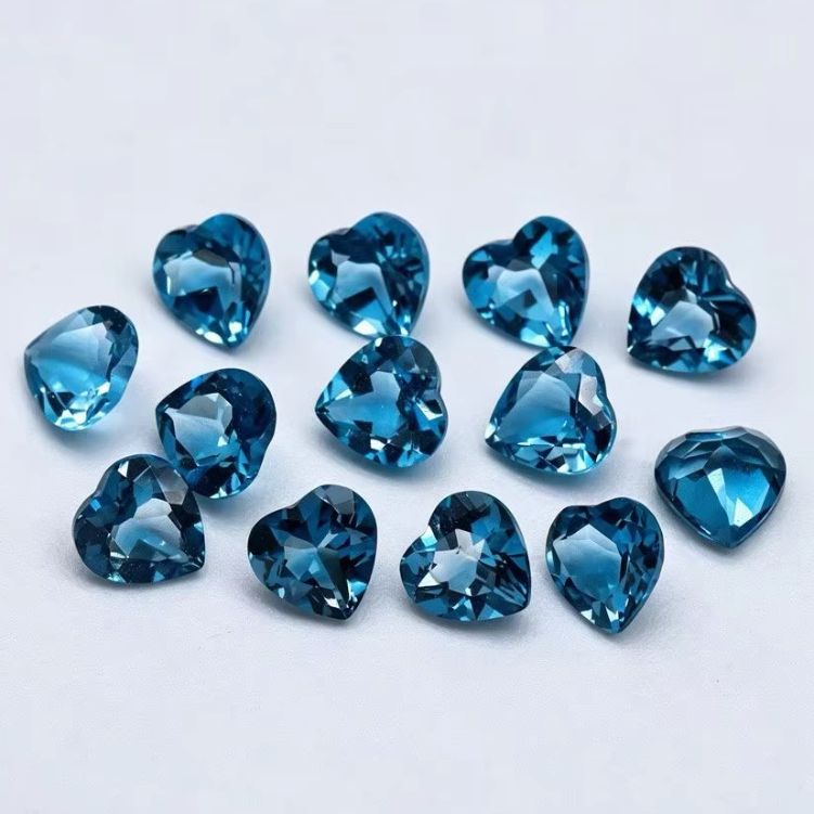 Jewelry Making London - Topacio azul de Londres natural, corte