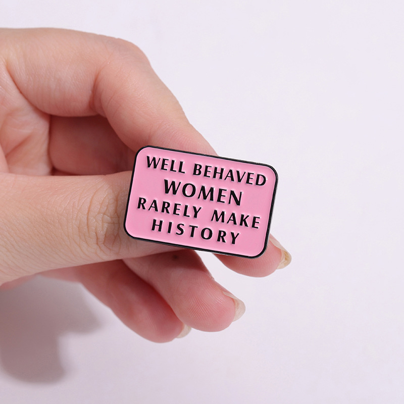 Broches de esmalte de buen com - Jewelry Making History reseña y precio