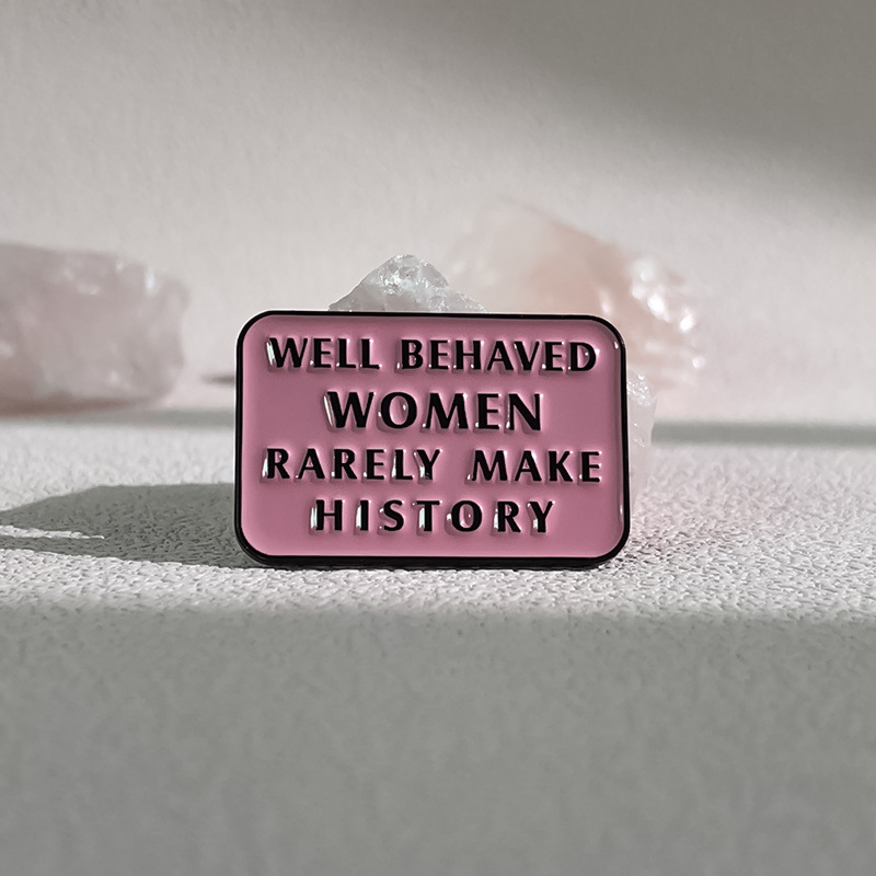 Broches de esmalte de buen com - Jewelry Making History reseña y precio