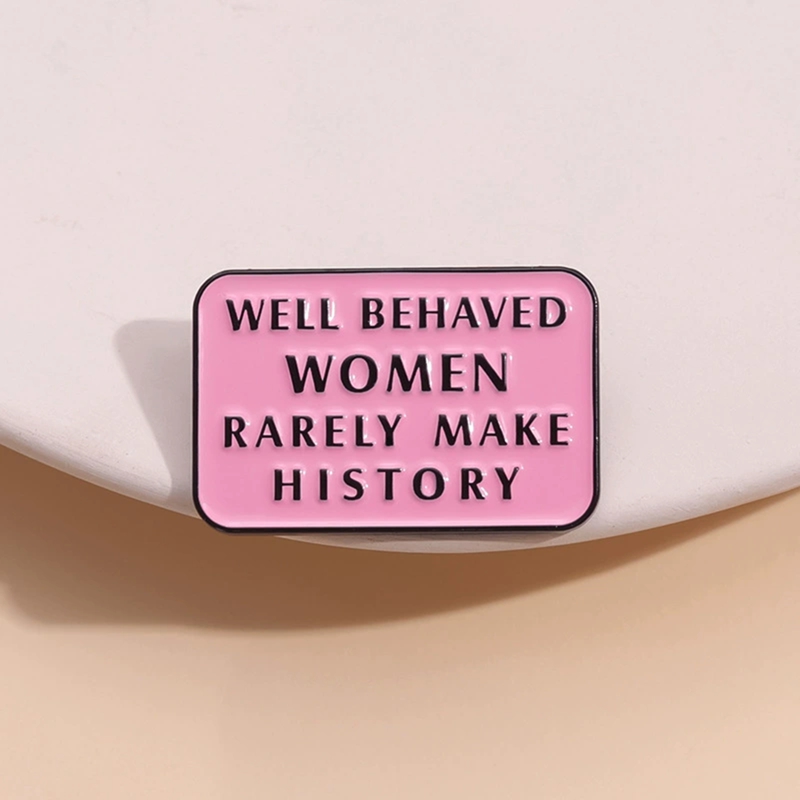 Broche esmaltado con citas fam - Jewelry Making History reseña y precio